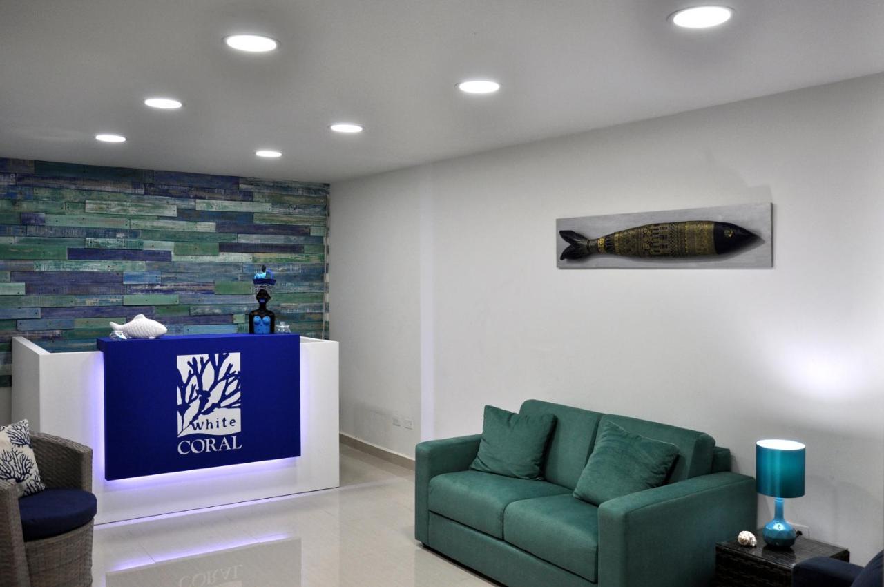 White Coral Apartasuites San Andres  Bagian luar foto
